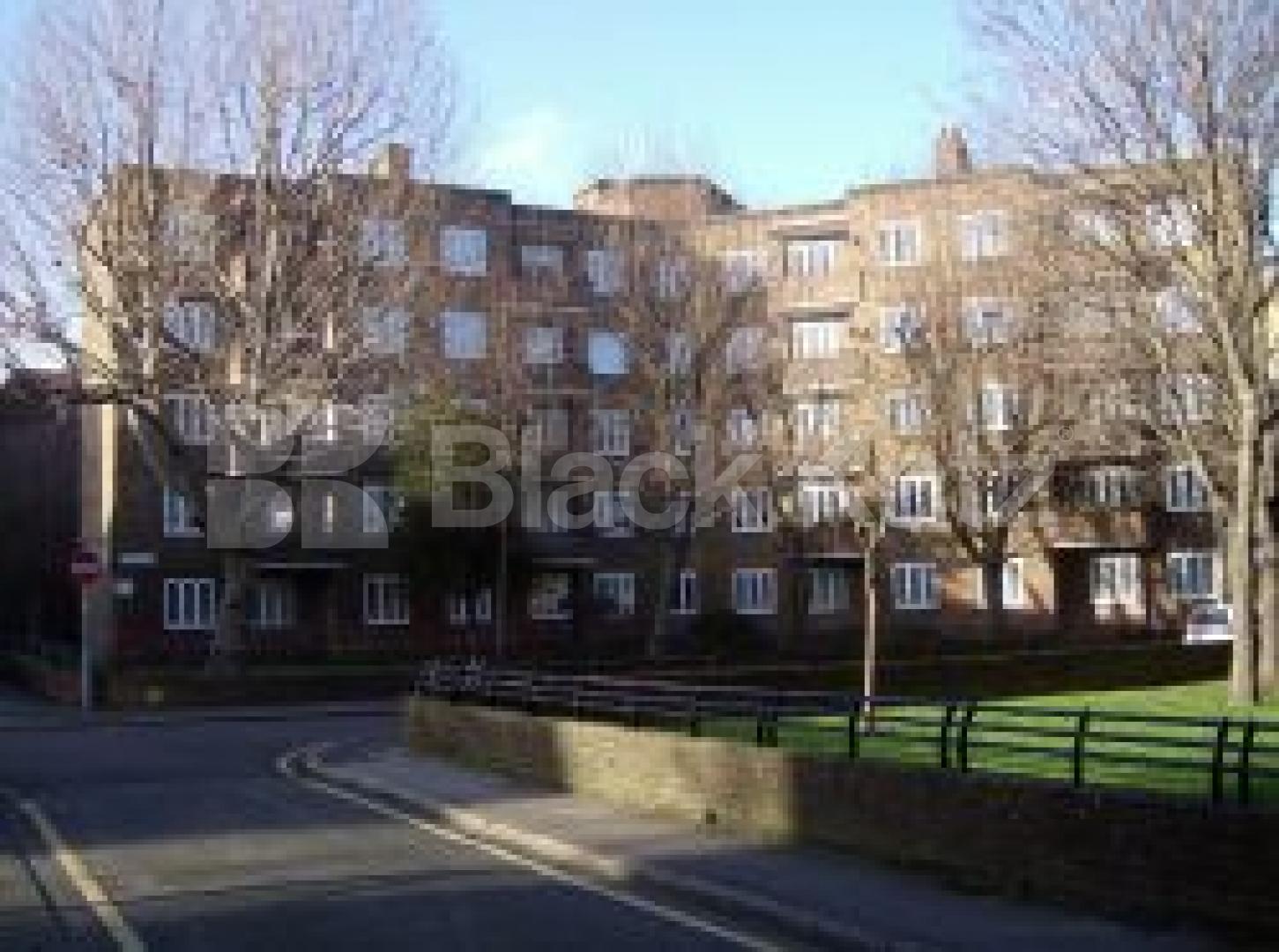 			2 Bedroom, 1 bath, 1 reception Flat			 Boughton House, Tennis Street